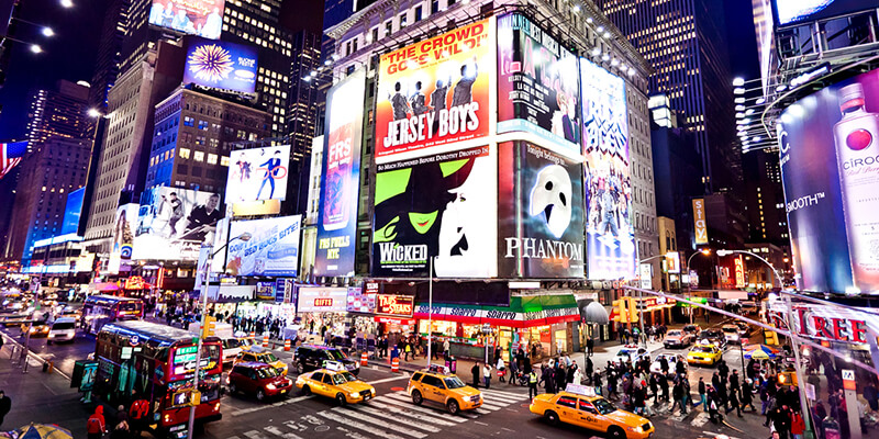 New York open-top sightseeing bus